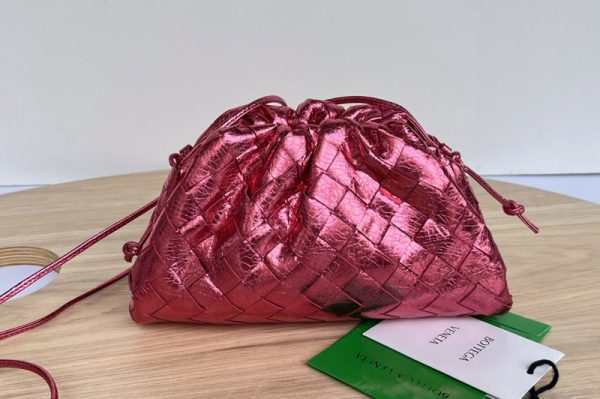 Replica Bottega Veneta 576227 Mini Pouch in Red Leather