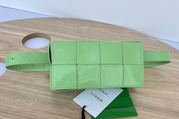 Replica Bottega Veneta 651053 Mini Cassette Belt bag in Green Intrecciato Paper Calf leather