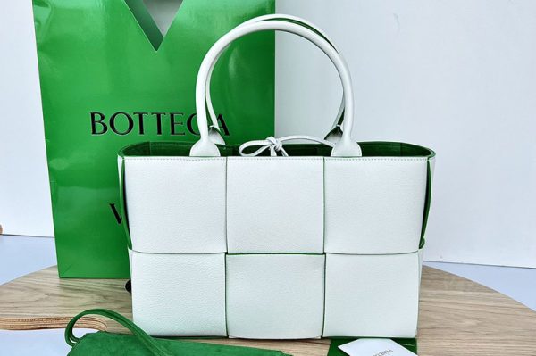 Replica Bottega Veneta 652867 Arco Mini tote bag in White Intrecciato Nappa leather