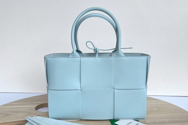 Replica Bottega Veneta 652867 Arco Mini tote bag in Light Blue Intrecciato Nappa leather