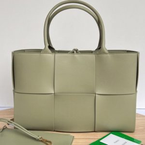 Replica Bottega Veneta 652867 Arco Mini tote bag in Green Intrecciato Nappa leather