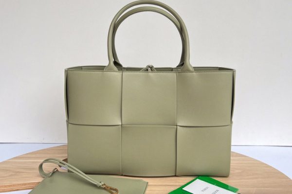 Replica Bottega Veneta 652867 Arco Mini tote bag in Green Intrecciato Nappa leather