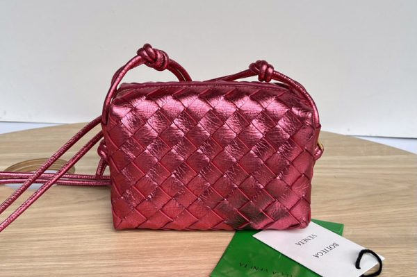 Replica Bottega Veneta 680254 Mini Loop intrecciato leather crossbody bag in Red Leather