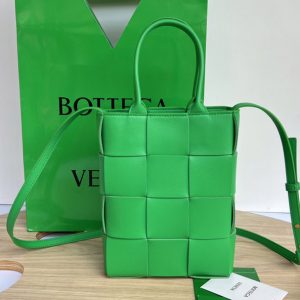 Replica Bottega Veneta 709341 Mini Cassette Tote Bag in Green intreccio leather