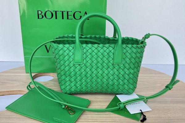 Replica Bottega Veneta 709464 Mini Cabat tote bag in Green intreccio leather