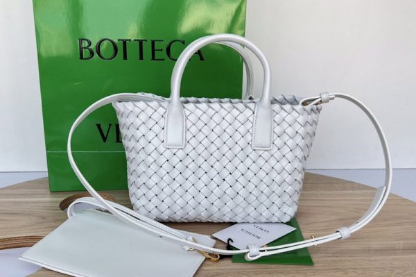 Replica Bottega Veneta 709464 Mini Cabat tote bag in White intreccio leather