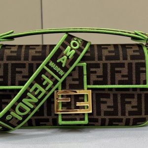 Replica Fendi 8BH600 medium Baguette bag in Brown fabric With Green