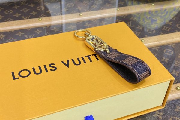 Replica Louis Vuitton M00826 LV Link Dragonne Key holder in Damier Ebene Canvas