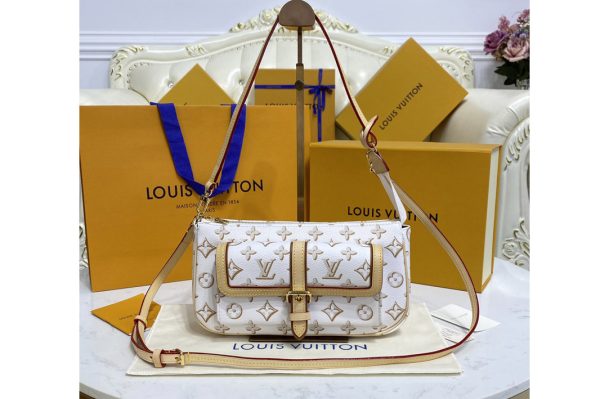 Replica Louis Vuitton M20920 LV Maxi Multi Pochette Accessoires handbag in Beige Monogram coated canvas