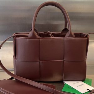 Replica Bottega Veneta 709337 Mini Arco Tote Bag in Fondant intreccio leather