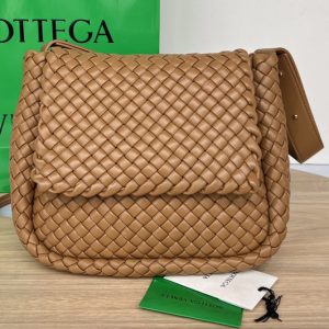 Replica Bottega Veneta 709418 Cobble Shoulder Bag in Brown padded intreccio leather