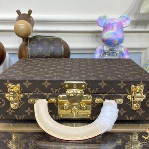 Replica Louis Vuitton M20076 LV Jewelry vanity in Monogram Canvas With Beige