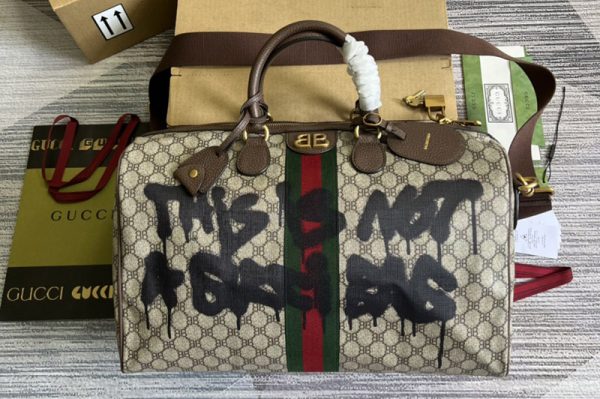 Replica Gucci x Balenciaga 680124 Hacker Project Boston Bag in Beige/ebony GG Supreme canvas