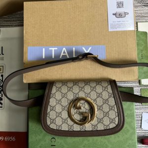 Replica Gucci 703807 Gucci Blondie belt bag in Beige and ebony GG Supreme canvas