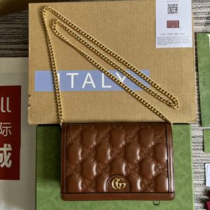 Replica Gucci 723787 GG Matelassé chain wallet in Brown GG Matelassé leather