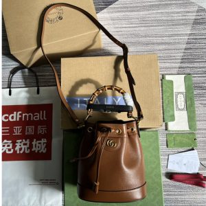 Replica Gucci 724667 Gucci Diana mini bucket bag in Brown leather