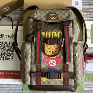 Replica Gucci ‎690999 GG skateboard backpack with Web in Beige and ebony GG Supreme canvas